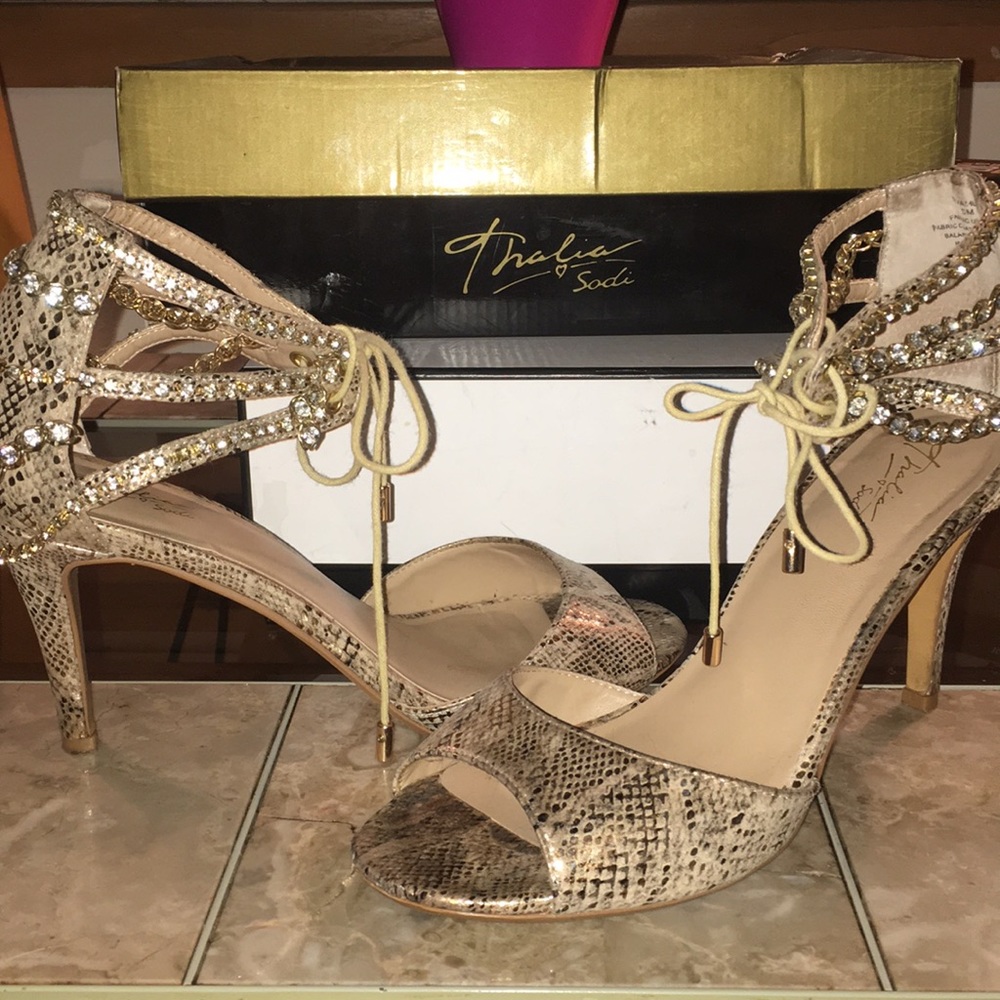 Thalia Sodi heels❤️